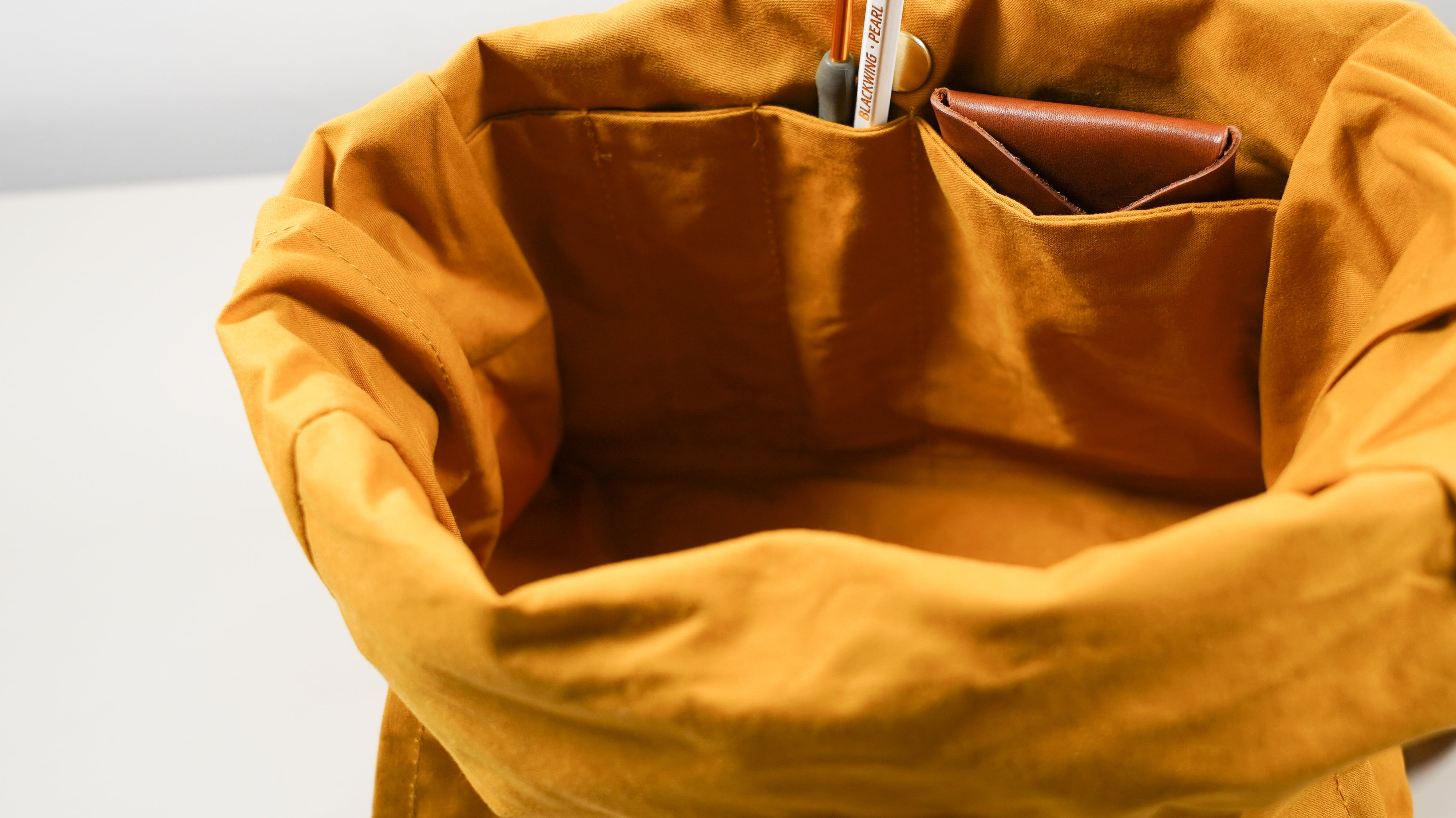 It's Fun To Play With Pockets! - Hide & Hammer