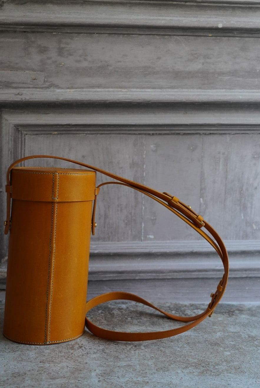 hide and hammer leather spinning case